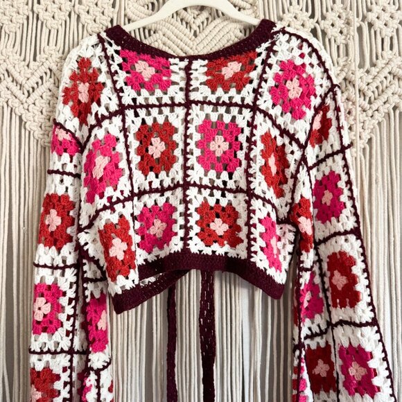 Francesca’s Bell Sleeve Crochet Tie Front Cardigan NWT Size Large - Picture 5 of 6